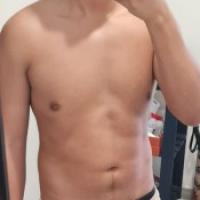 CHICO JOVEN EN BUSCA DE MADURITA