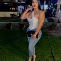 LA CHICA MAS HERMOSA DE ACA Y ESTOY CACHONDA