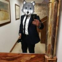 CHICO ESPAÑOL PARA MUJERES CON CLASE