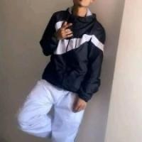 Novedad Joven Latino